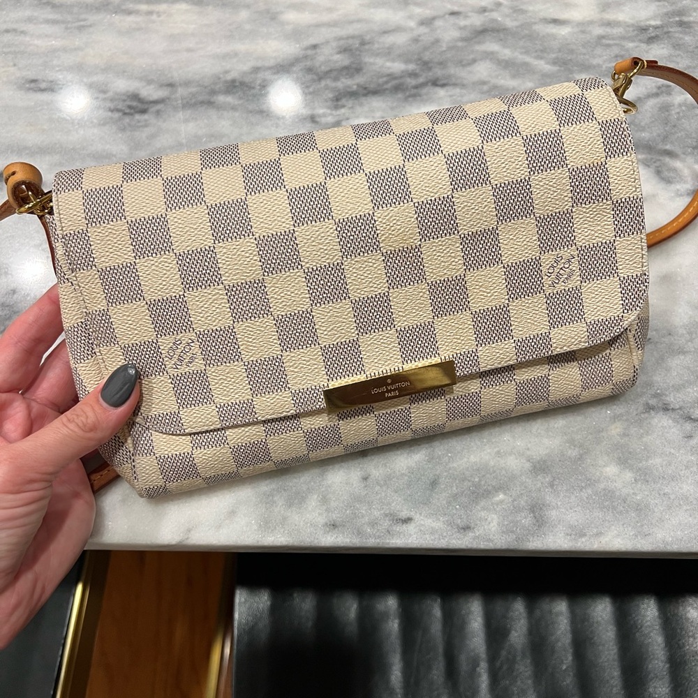 Louis Vuitton Favorite MM crossbody